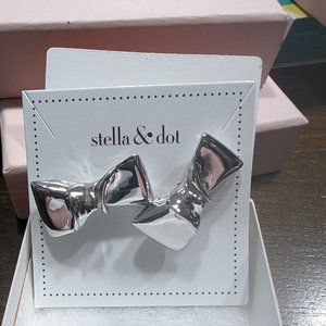 Stella & Dot Bow Earring Studs